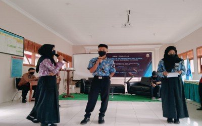 Latihan Dasar Kepemimpinan (LDK)  Hari Kedua di SMK Negeri 1 Punggelan