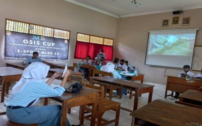 Lomba E-SPORT MLBB di SMKN 1 Punggelan